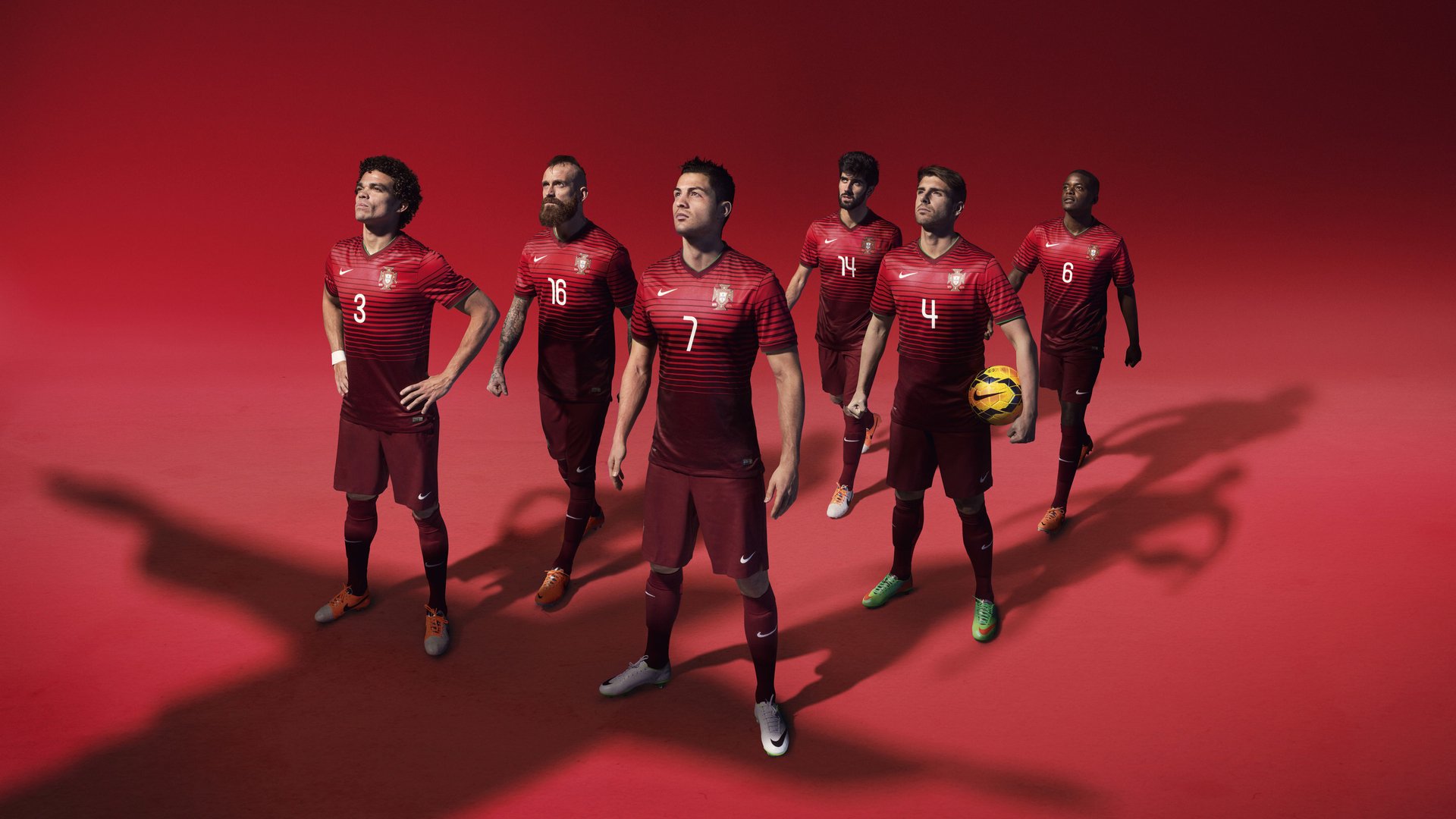 一战定江山：欧冠“决战夜”的荣耀时刻，欧战冠军