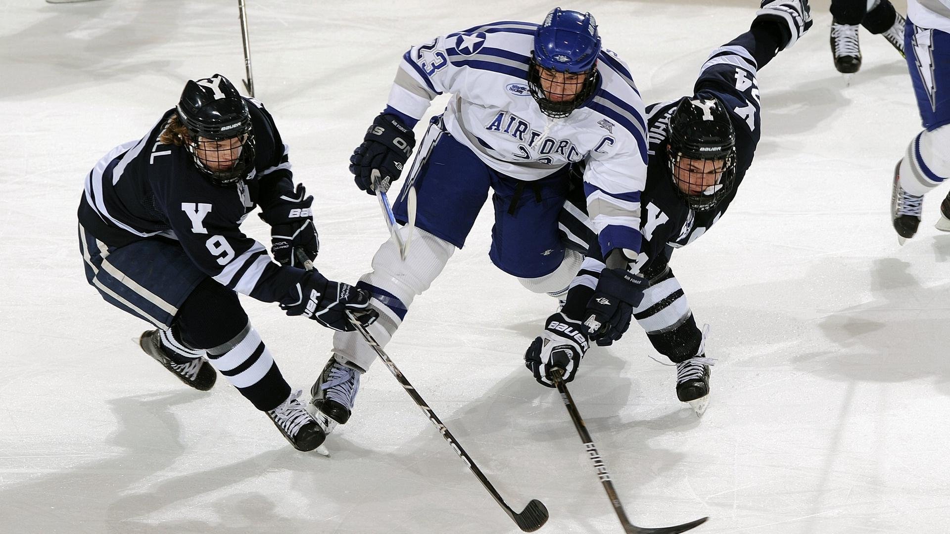 爱游戏网址登录-步行者力克公牛，东部决赛中哈利伯顿完成三双，公牛队哈勃